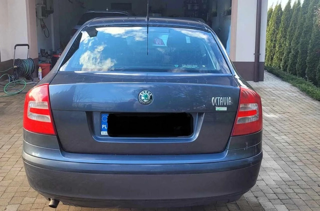 Skoda Octavia cena 16000 przebieg: 283000, rok produkcji 2011 z Rzeszów małe 37